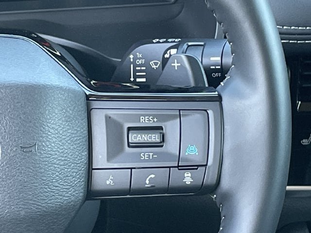 Used 2026 Nissan Rogue SL FWD image 14