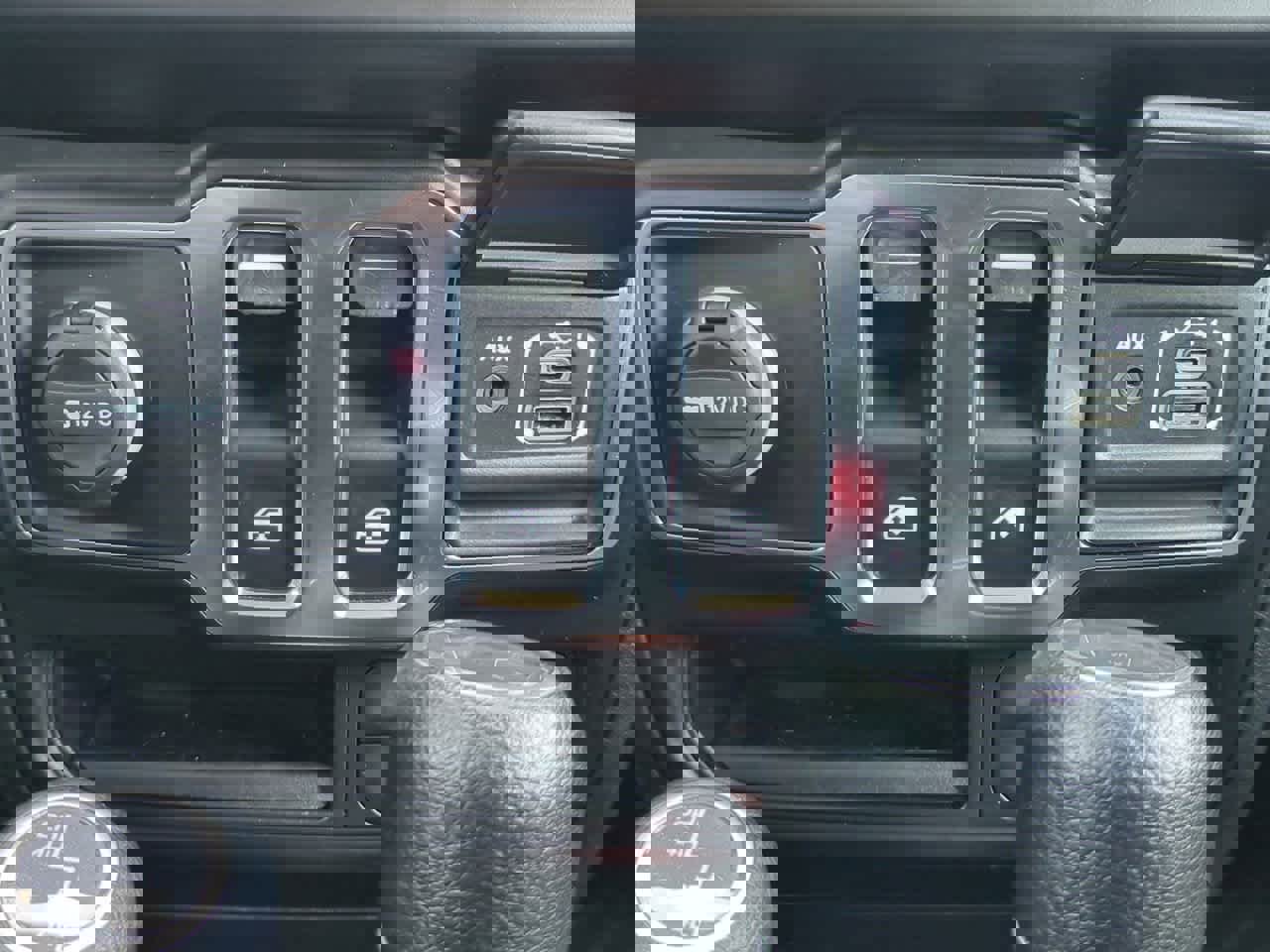 Certified 2022 Jeep Wrangler Willys image 31