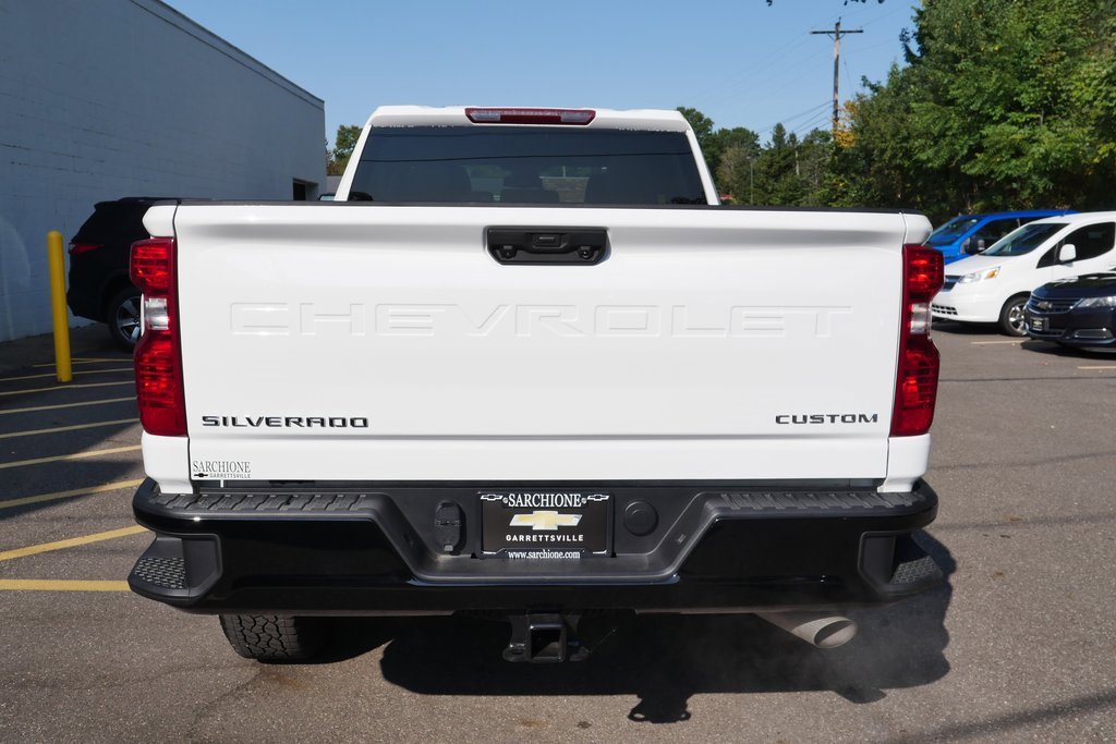 Used 2025 Chevrolet Silverado 2500 Custom w/ Custom Convenience Package image 6