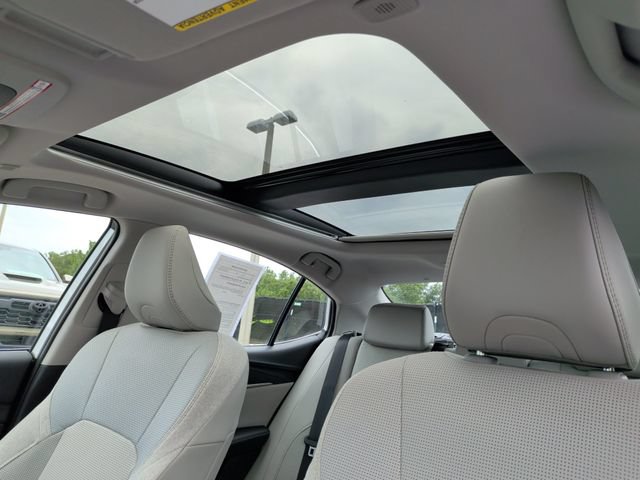 Used 2025 Toyota Camry XLE FWD image 29