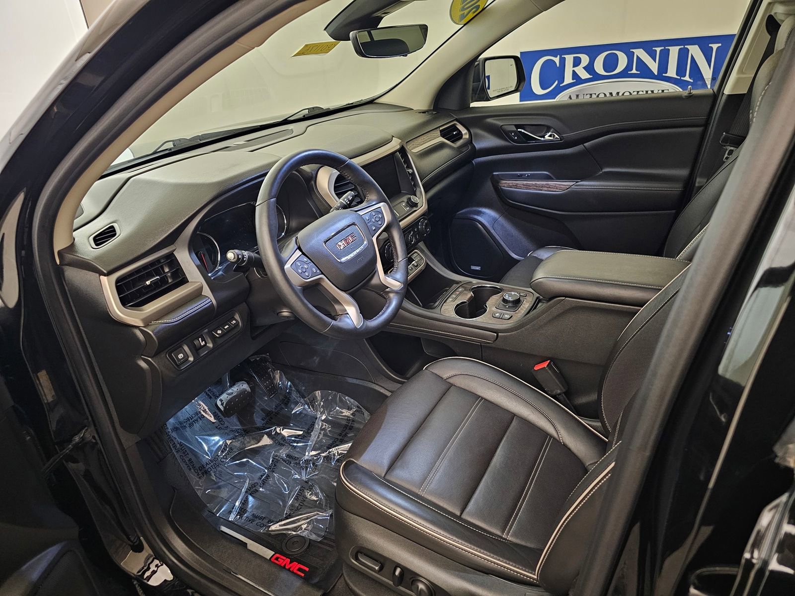 Used 2020 GMC Acadia Denali w/ Technology Package image 14