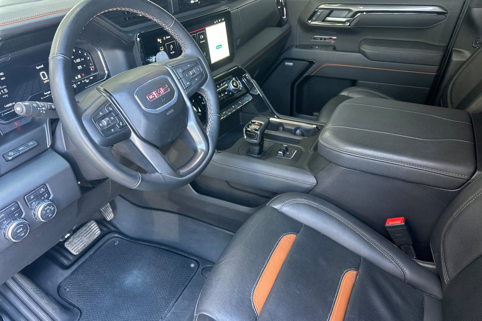 Used 2025 GMC Sierra 1500 AT4 w/ AT4 Premium Package AWD/4WD image 9