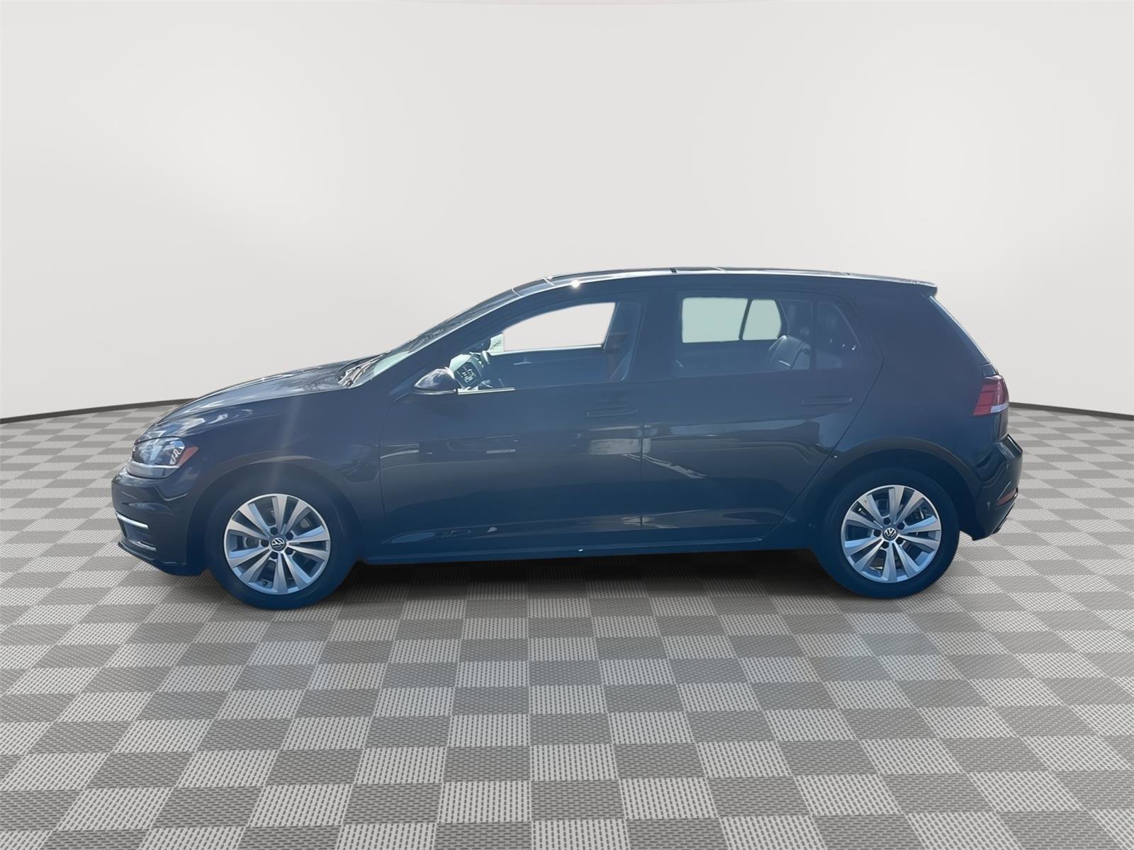 Used 2021 Volkswagen Golf 4-Door image 9