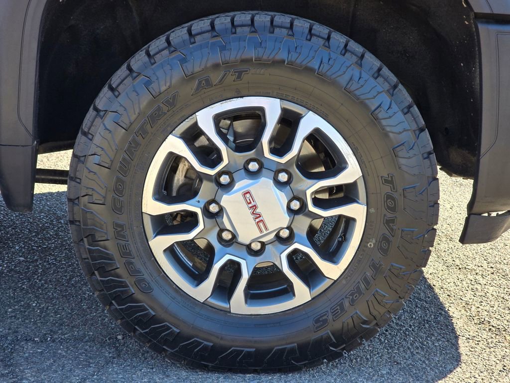 Used 2024 GMC Sierra 2500 SLE image 11