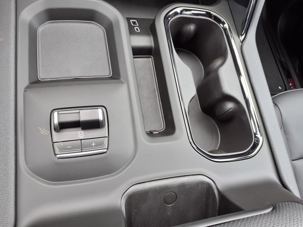 New 2025 GMC Sierra 2500 AT4 w/ AT4 Premium Plus Package image 29