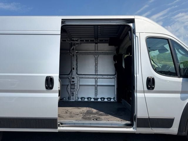 New 2026 RAM ProMaster 3500 w/ Quick Order Package 22G SLT FWD image 9