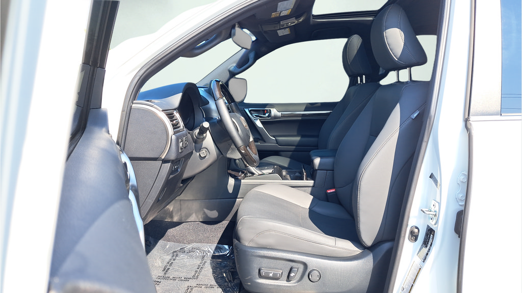 Used 2023 Lexus GX 460 Premium w/ Premium Package AWD/4WD image 22