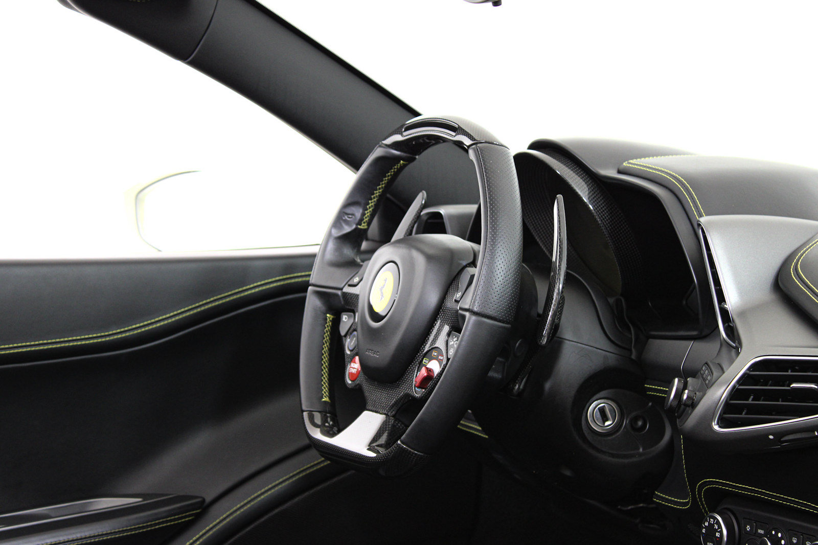 Used 2015 Ferrari 458 Spider RWD image 2