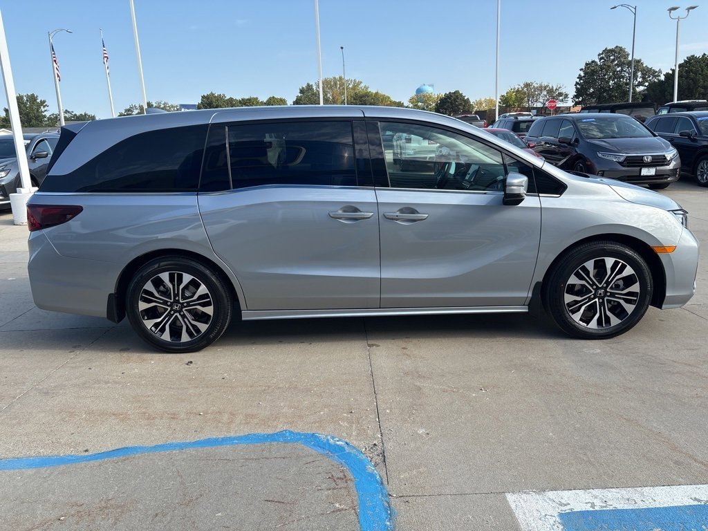 New 2026 Honda Odyssey Elite image 2