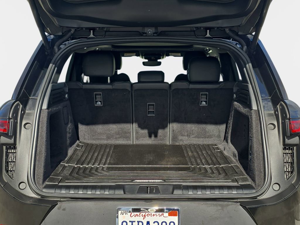 Certified 2025 Land Rover Range Rover Sport AWD/4WD image 12