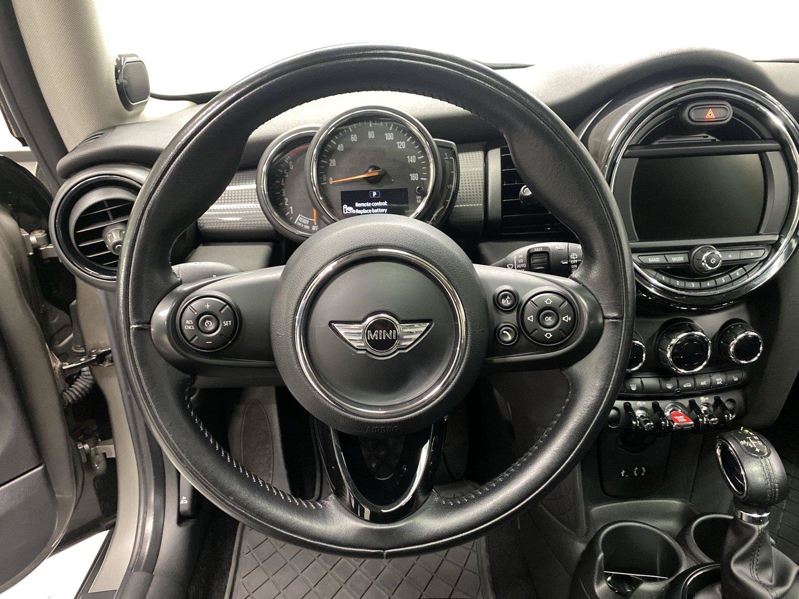 Used 2018 MINI Cooper 2-Door Hardtop FWD image 15