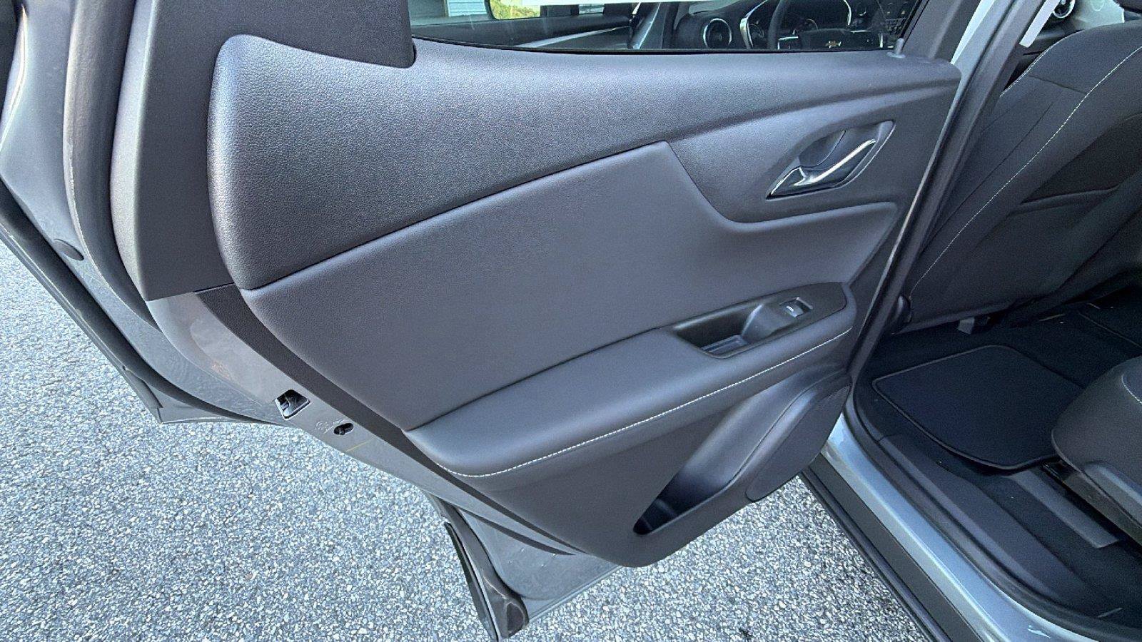 New 2026 Chevrolet Blazer LT w/ Convenience Package FWD image 18