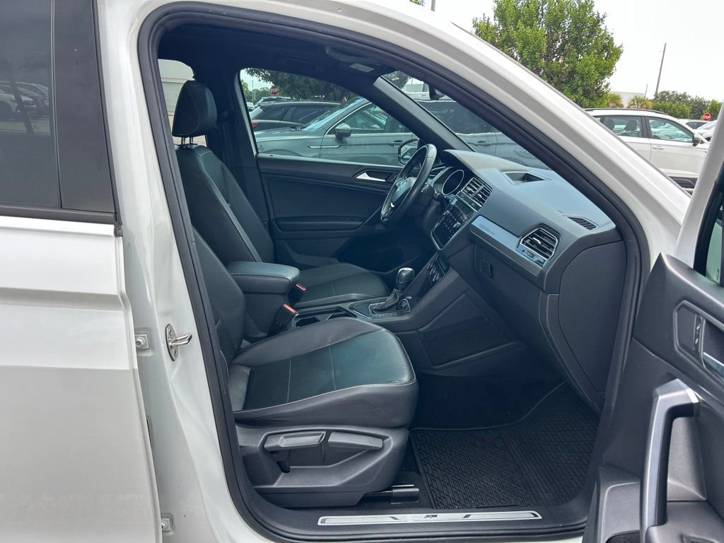 Used 2021 Volkswagen Tiguan SE R-Line FWD image 42