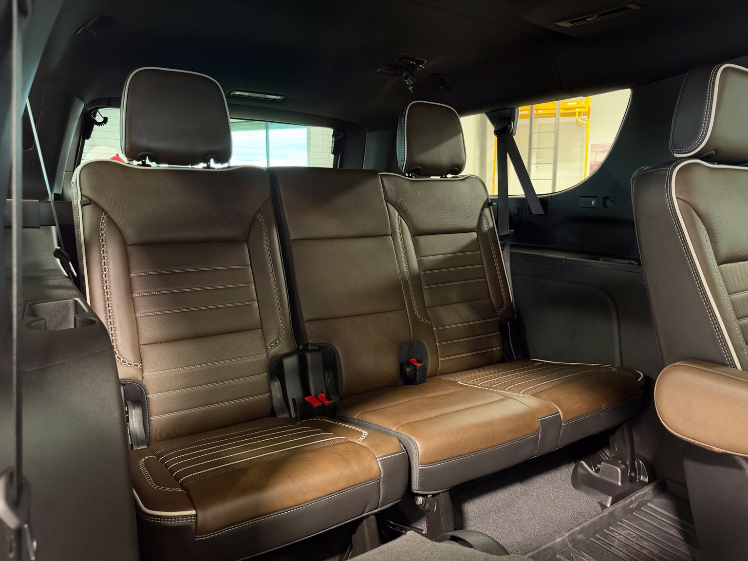 Used 2026 GMC Yukon XL Denali Ultimate w/ LPO, Illumination Package AWD/4WD image 48