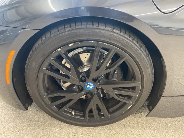 Used 2015 BMW i8 image 12