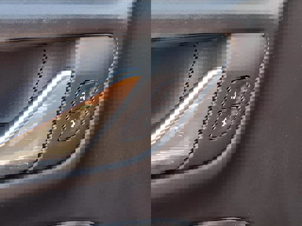 Used 2024 GMC Yukon Denali Ultimate image 16