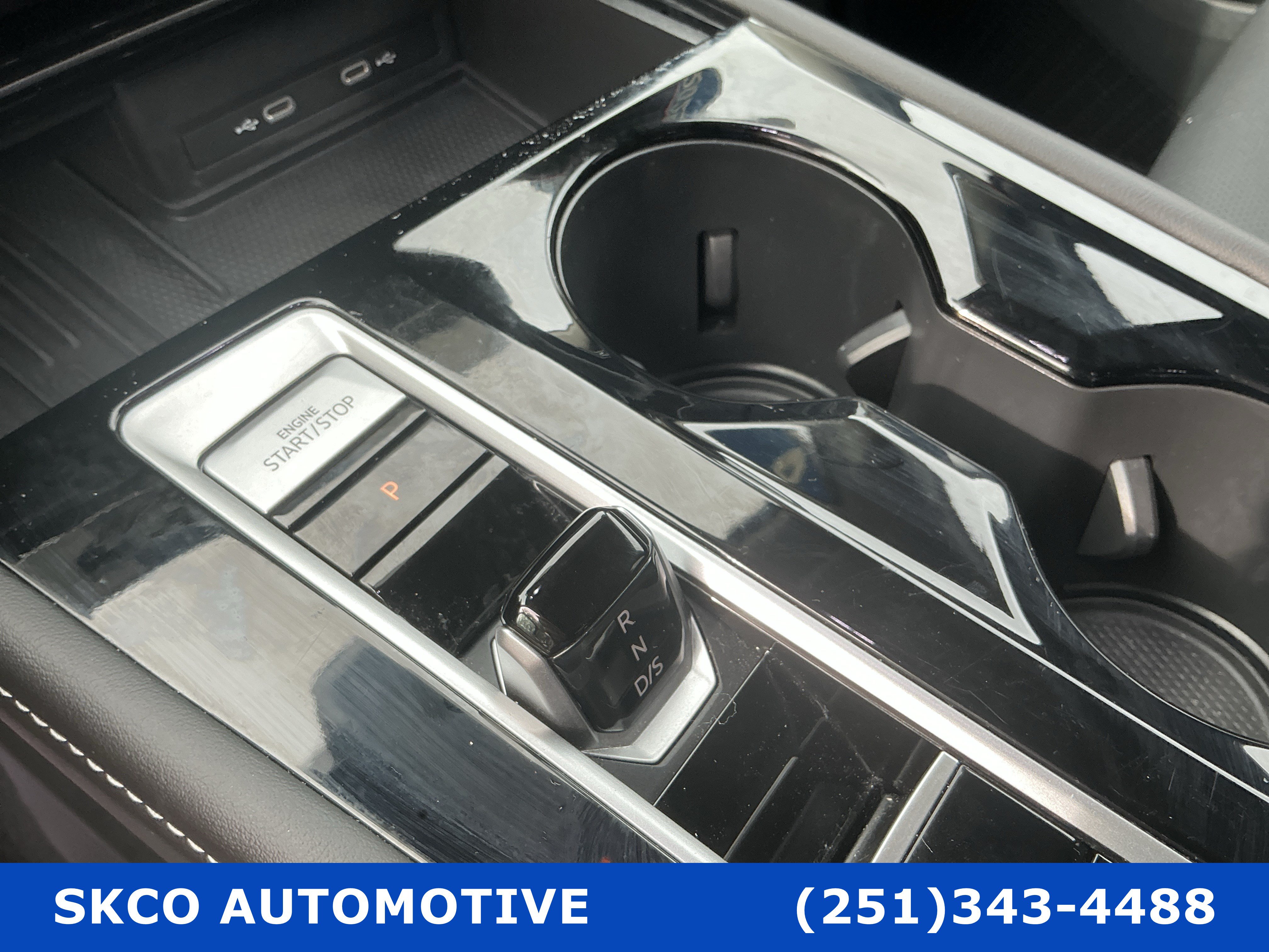 Used 2025 Volkswagen Atlas SE FWD image 23