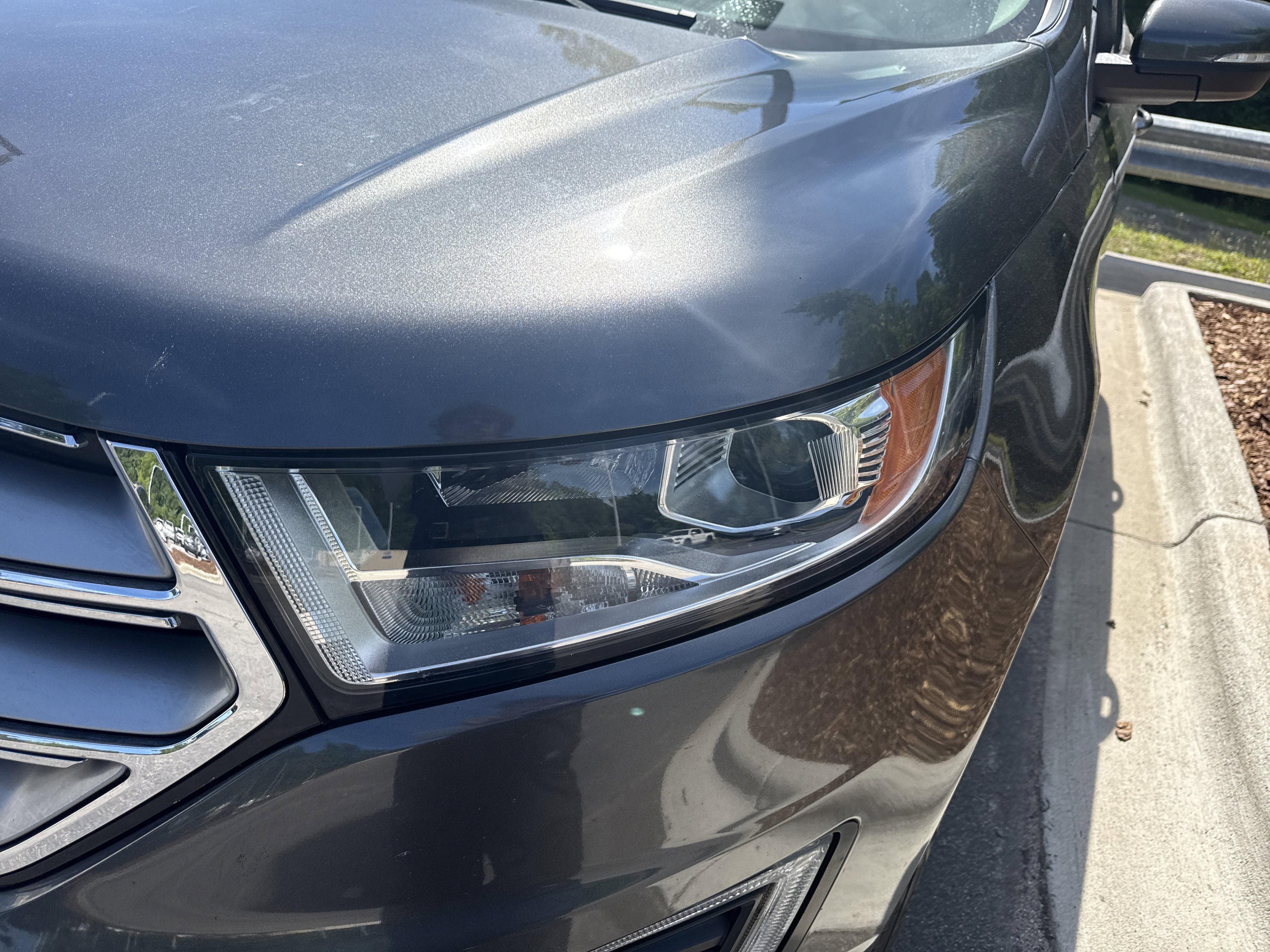 Used 2018 Ford Edge Titanium w/ Equipment Group 302A AWD/4WD image 12