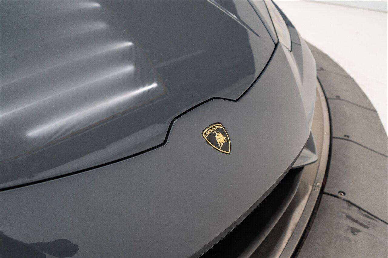 Used 2017 Lamborghini Huracan LP 610-4 AWD/4WD image 88