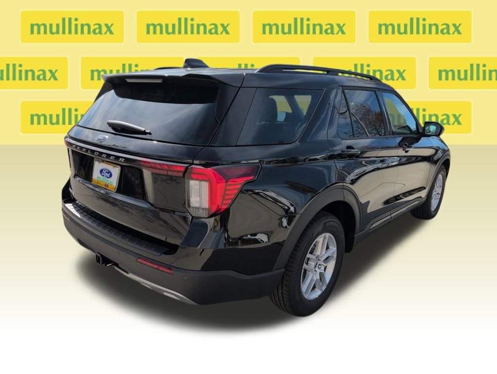 New 2026 Ford Explorer Active w/ Active Comfort Package image 3