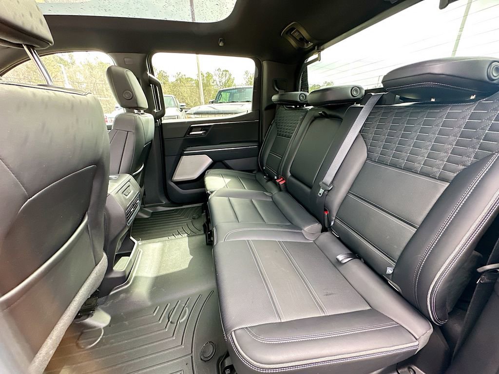 Used 2025 GMC Sierra EV Denali image 4