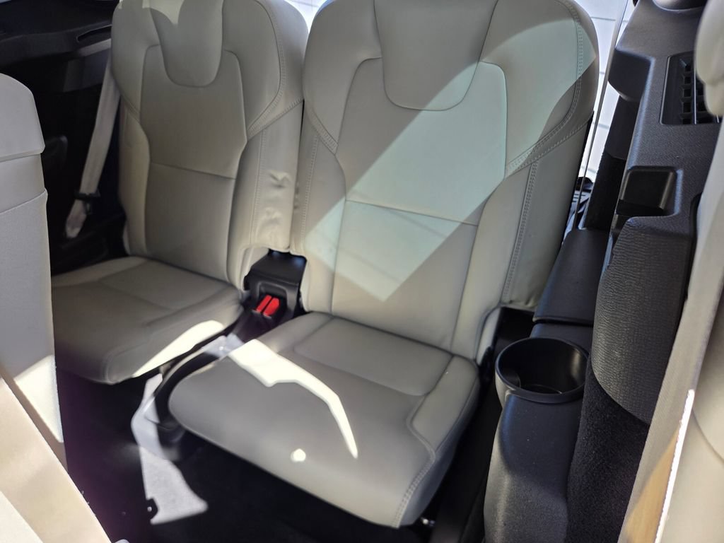 Used 2021 Volvo XC90 T6 Inscription w/ Advanced Package AWD/4WD image 16