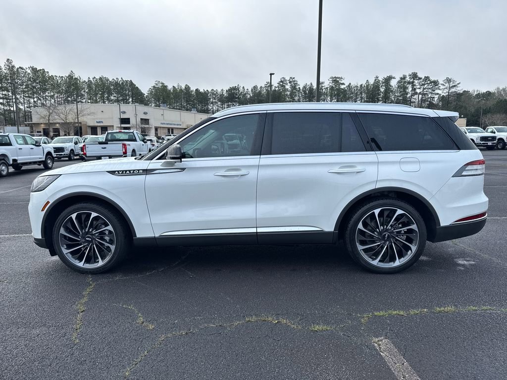 Certified 2025 Lincoln Aviator Reserve w/ Luxury Package image 23
