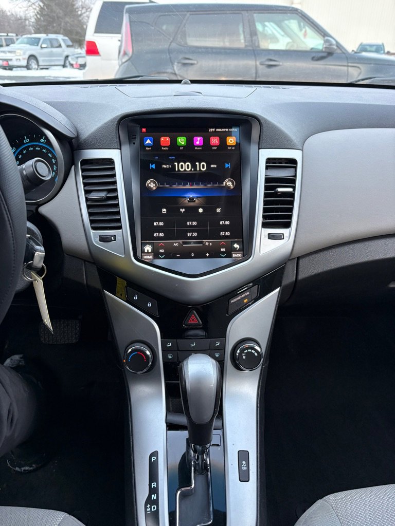 Used 2011 Chevrolet Cruze LT image 15