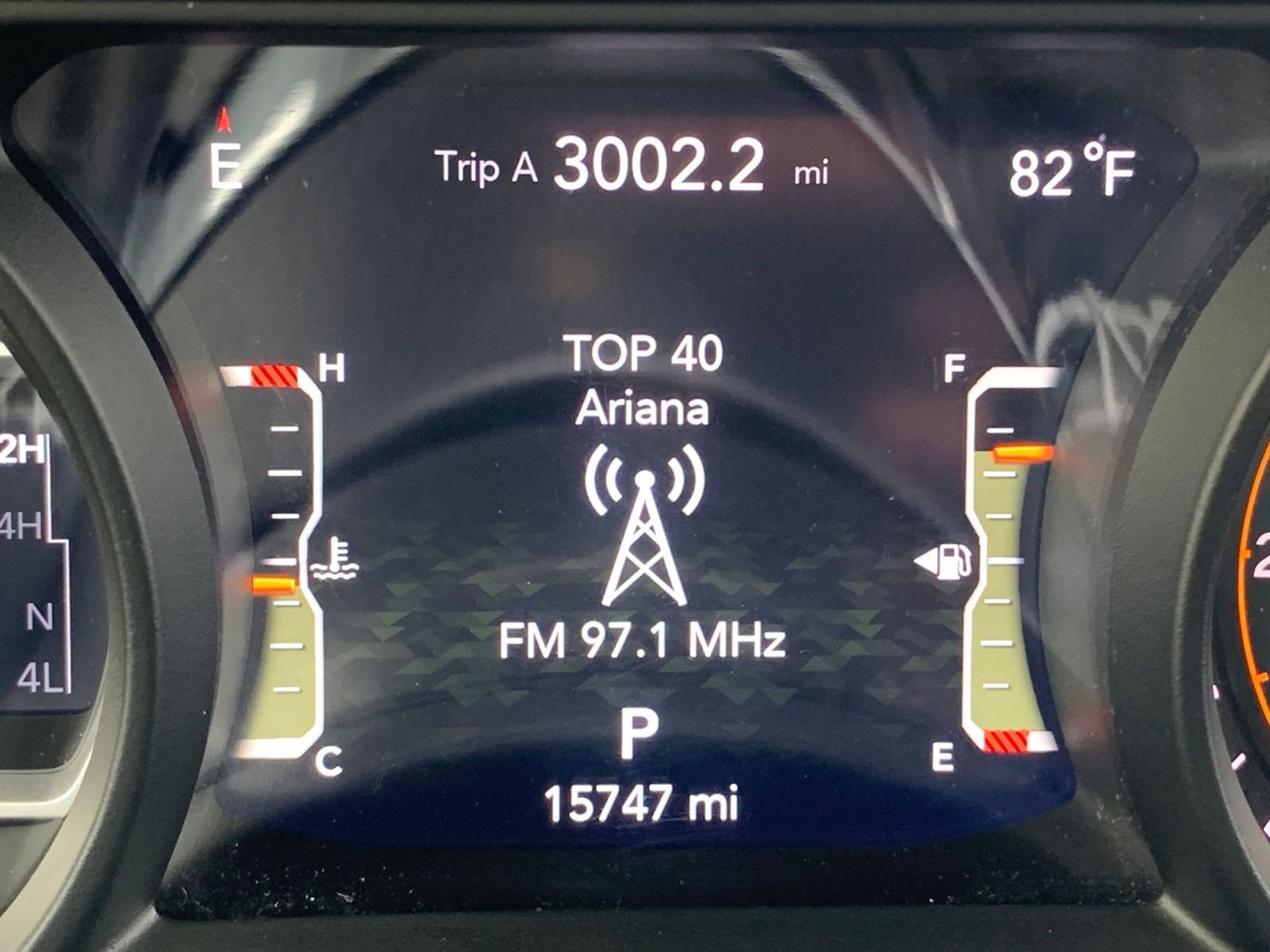 Used 2025 Jeep Wrangler Sahara image 39