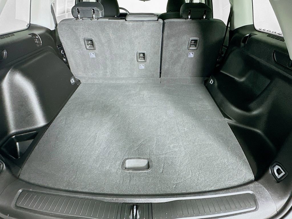 Certified 2022 Jeep Grand Cherokee Laredo w/ Luxury Tech Group I image 36