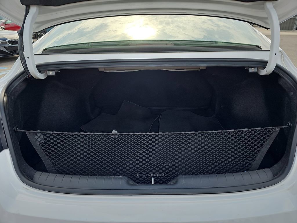 Used 2024 Hyundai Elantra SEL FWD image 16