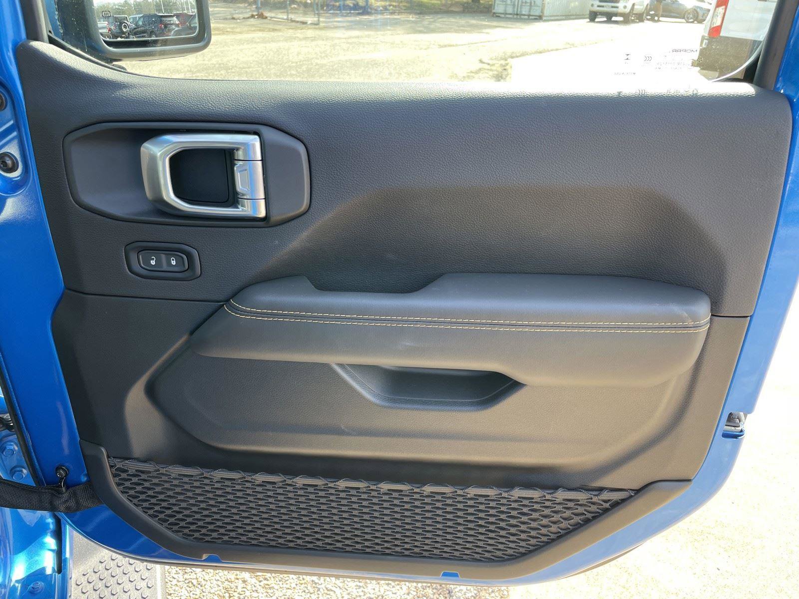 Used 2024 Jeep Wrangler Sahara w/ Safety Group image 46