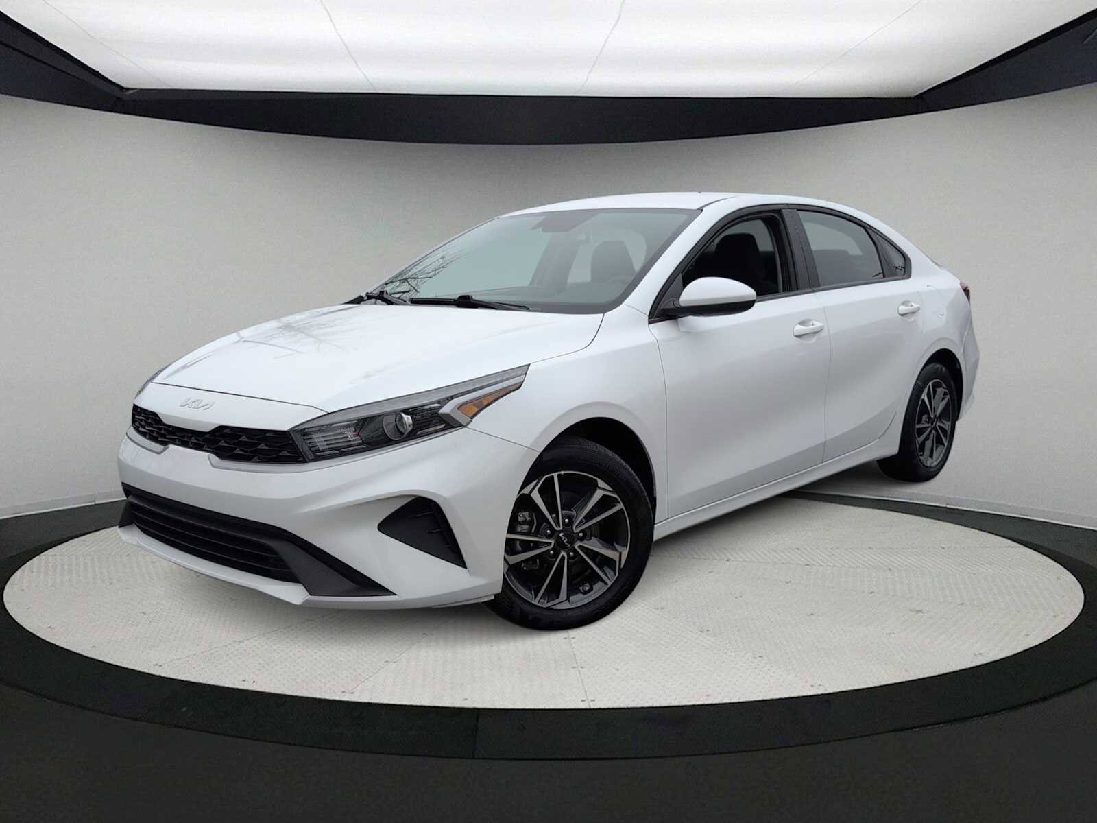 Used 2024 Kia Forte LXS image 1