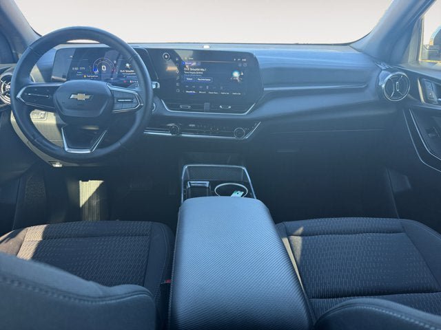 Used 2025 Chevrolet Equinox LT w/ Safety and Technology Package AWD/4WD image 10