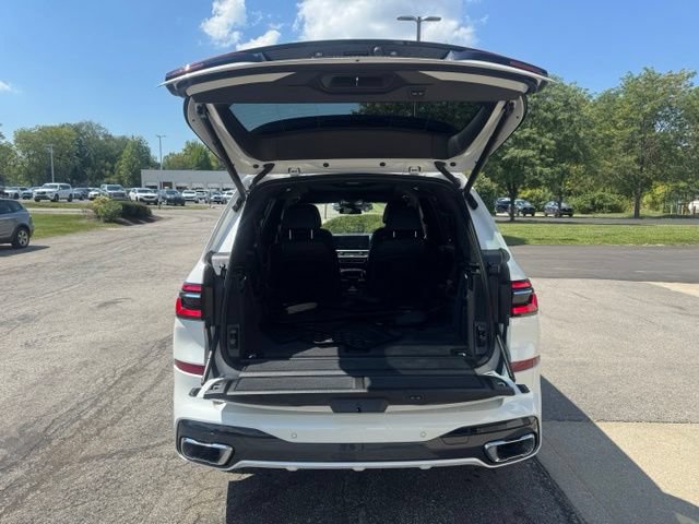 Certified 2025 BMW X7 xDrive40i w/ M Sport Package AWD/4WD image 33