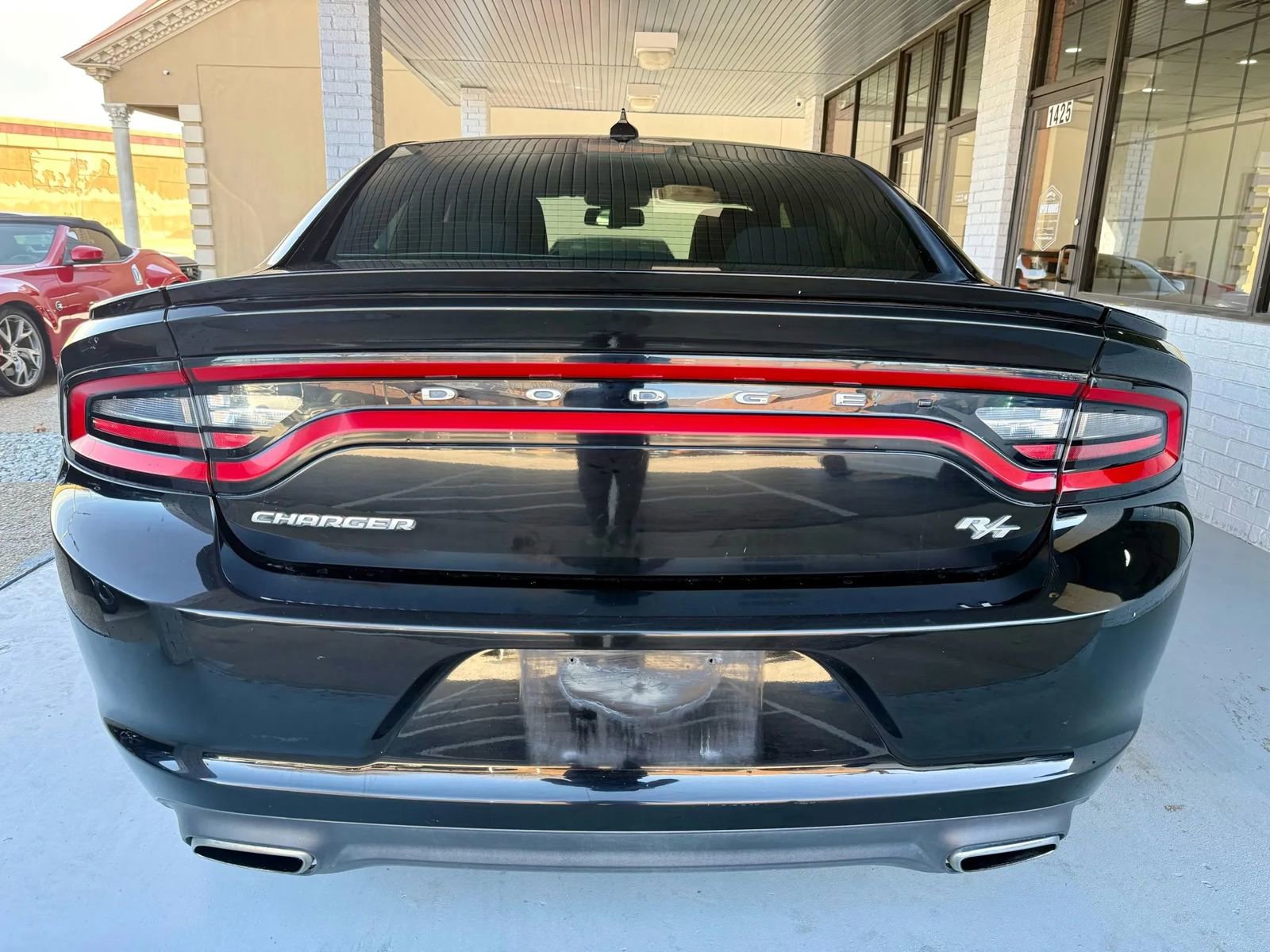 Used 2015 Dodge Charger R/T RWD image 4