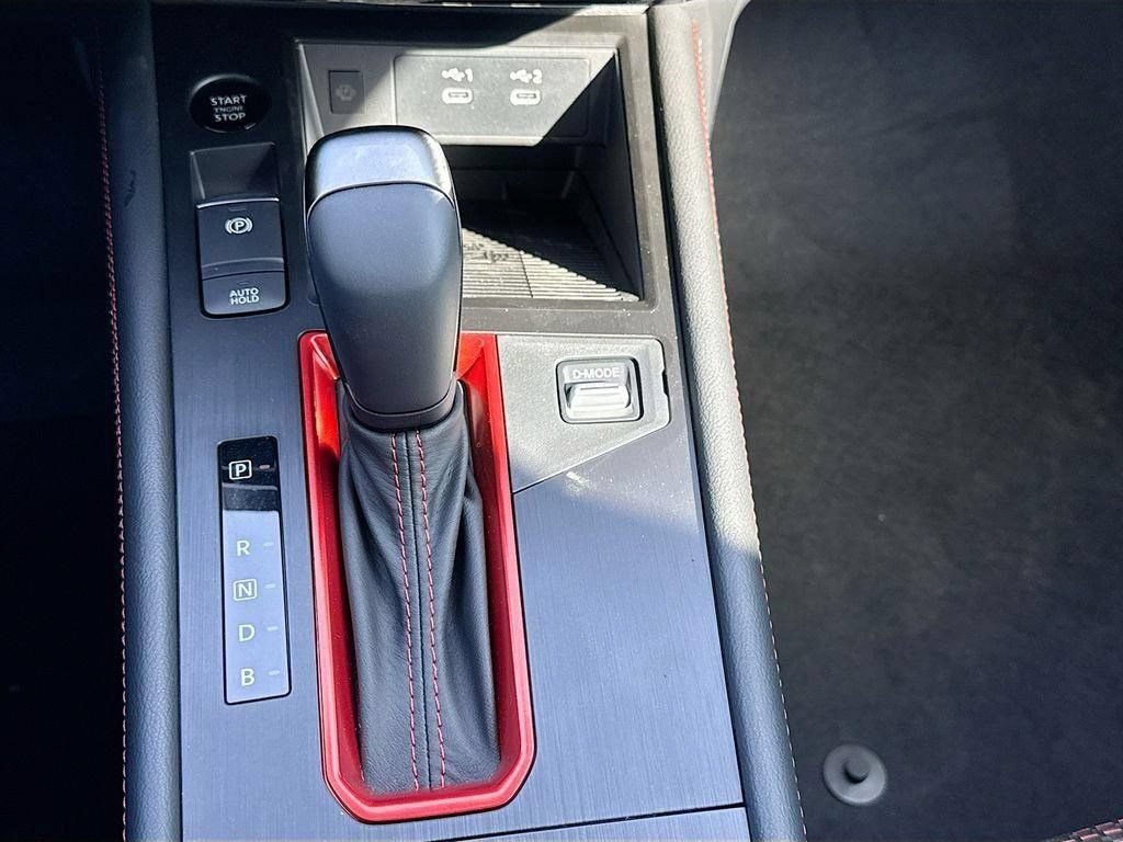 New 2026 Nissan Kicks SR w/ Illumination Package FWD image 16