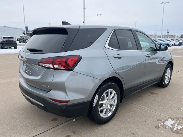 Used 2024 Chevrolet Equinox LT image 3