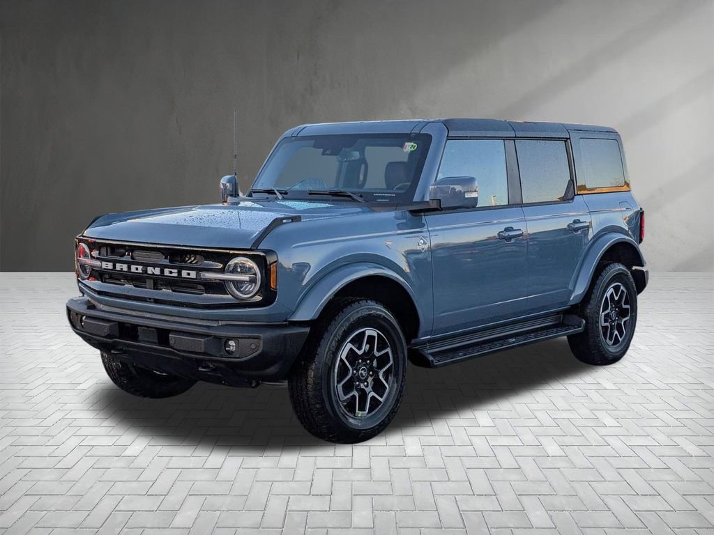 New 2025 Ford Bronco Outer Banks image 2