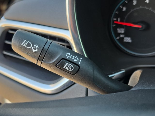 Used 2024 Chevrolet Equinox LT FWD image 24