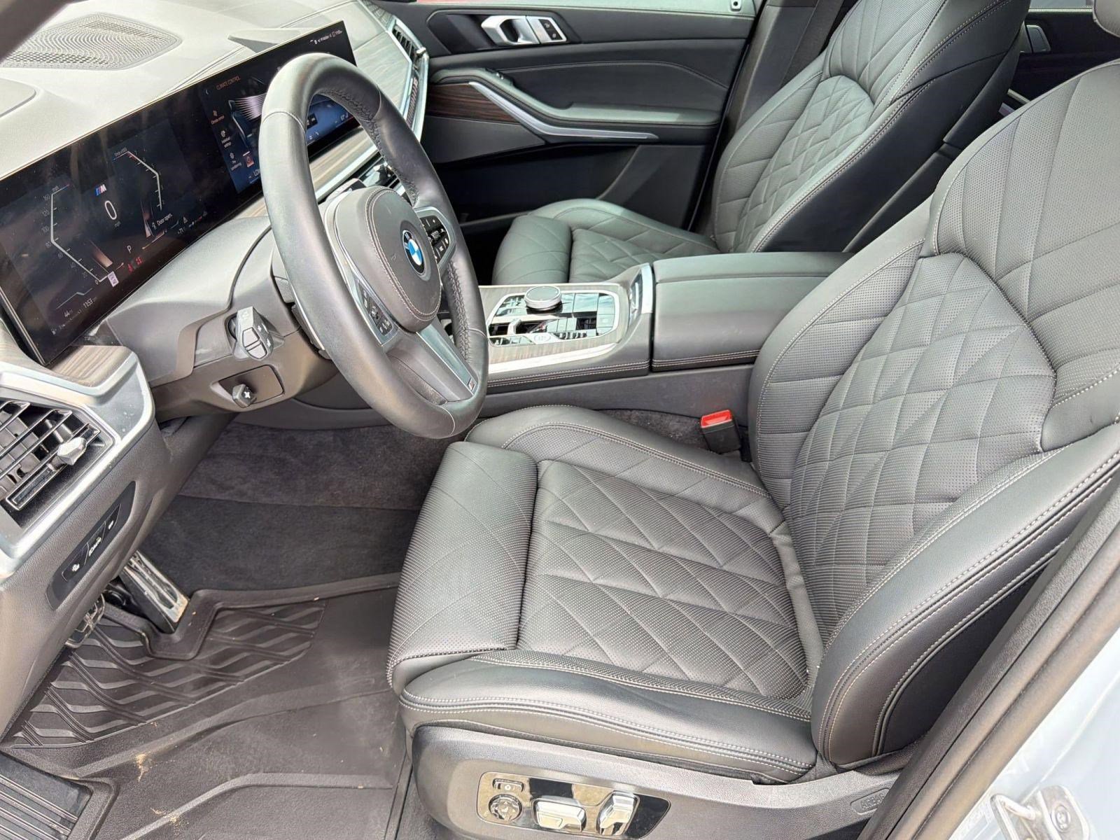 Used 2025 BMW X5 sDrive40i w/ M Sport Package image 5