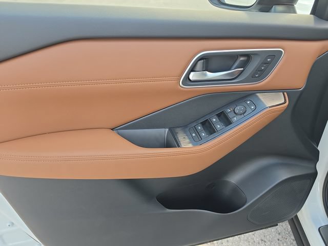 New 2026 Nissan Rogue Platinum AWD/4WD image 18