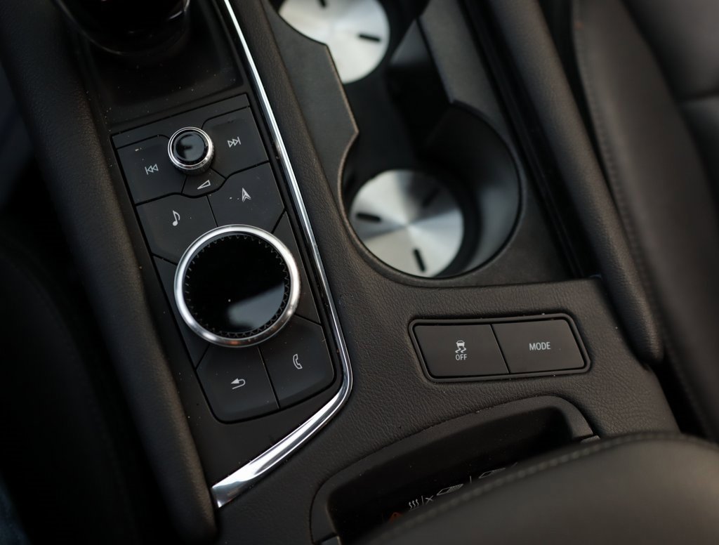 Used 2025 Cadillac XT6 Premium Luxury image 18