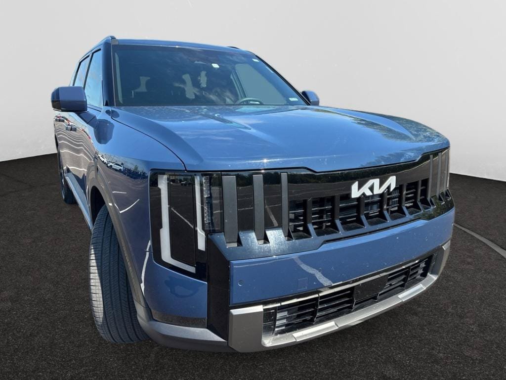 Used 2027 Kia Telluride S w/ Towing Package FWD image 3