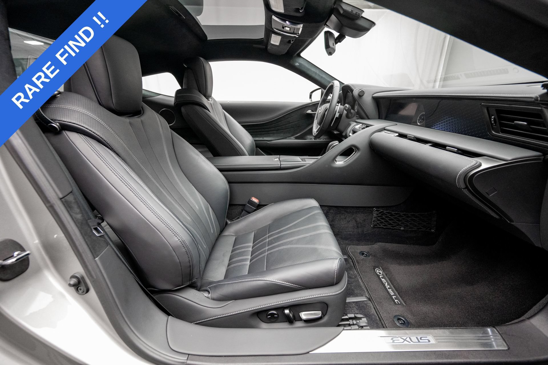 Used 2021 Lexus LC 500 Coupe w/ Touring Package RWD image 14