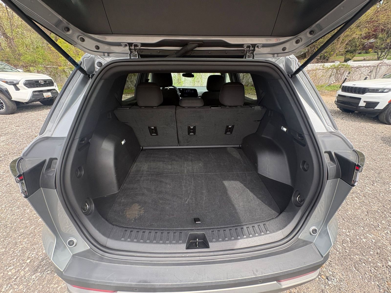 Used 2025 Chevrolet Equinox LT FWD image 29