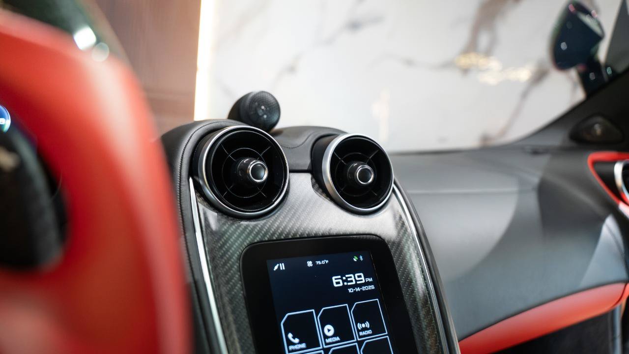 Used 2019 McLaren 600LT RWD image 26