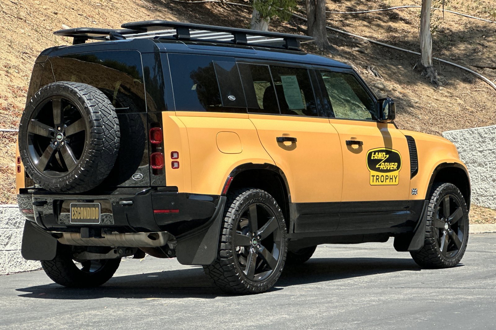 Used 2022 Land Rover Defender 110 Trophy Edition image 4