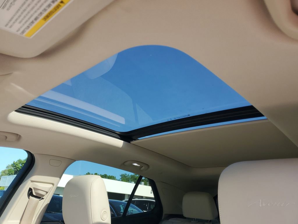 Used 2023 Buick Envision Avenir AWD/4WD image 30