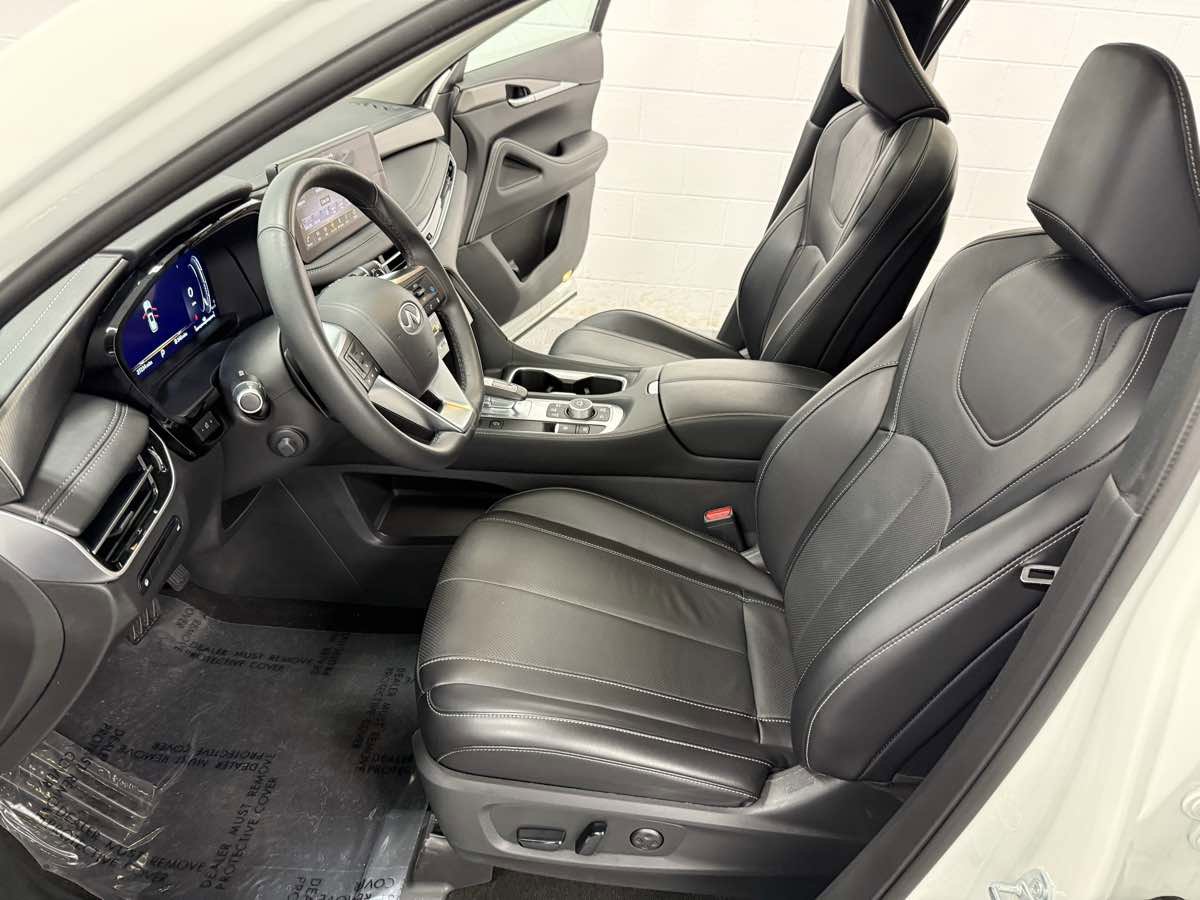 Used 2024 INFINITI QX60 Luxe image 11